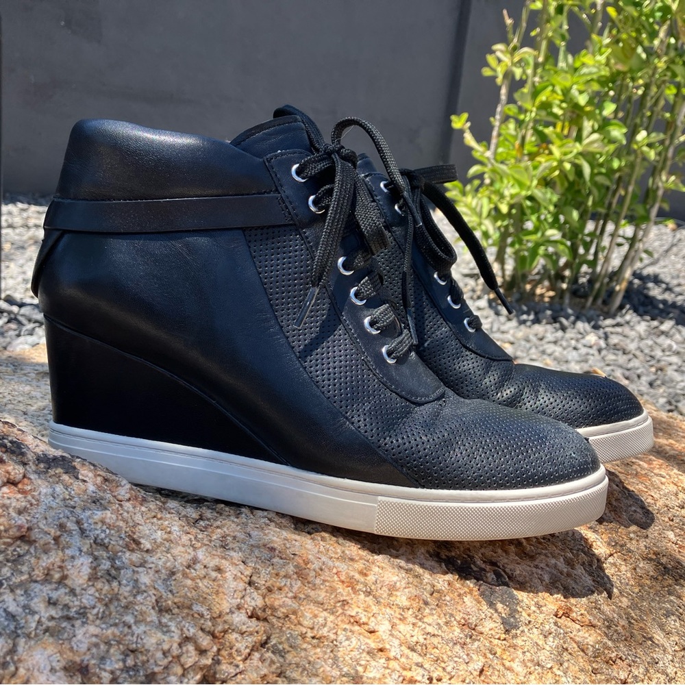 Linea Paulo wedge lace-up boots